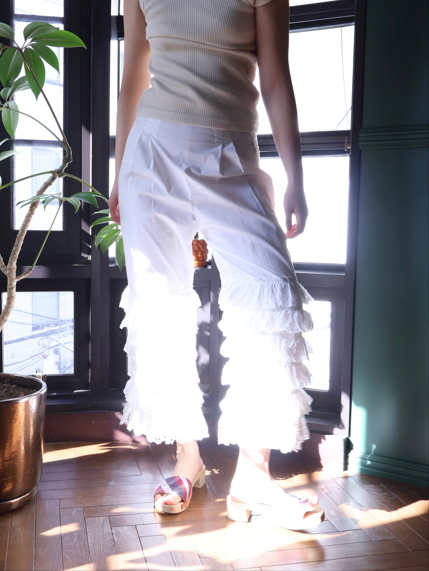FUMIKA UCHIDA / LAWN TIERED PANTS / OFFWHITE
