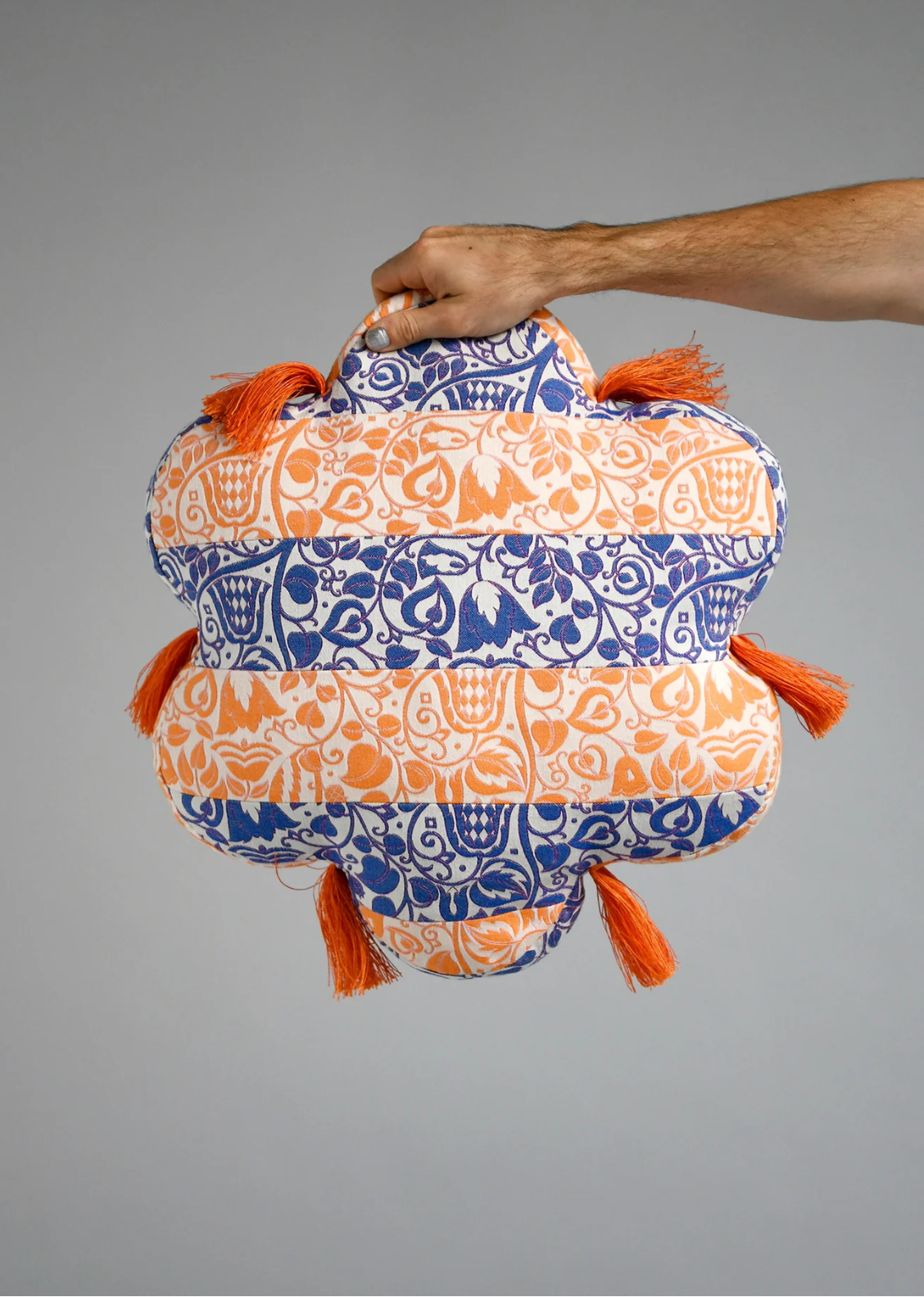 WIENER TIMES / WW CUSHION ANEMONE BLUE HOUR