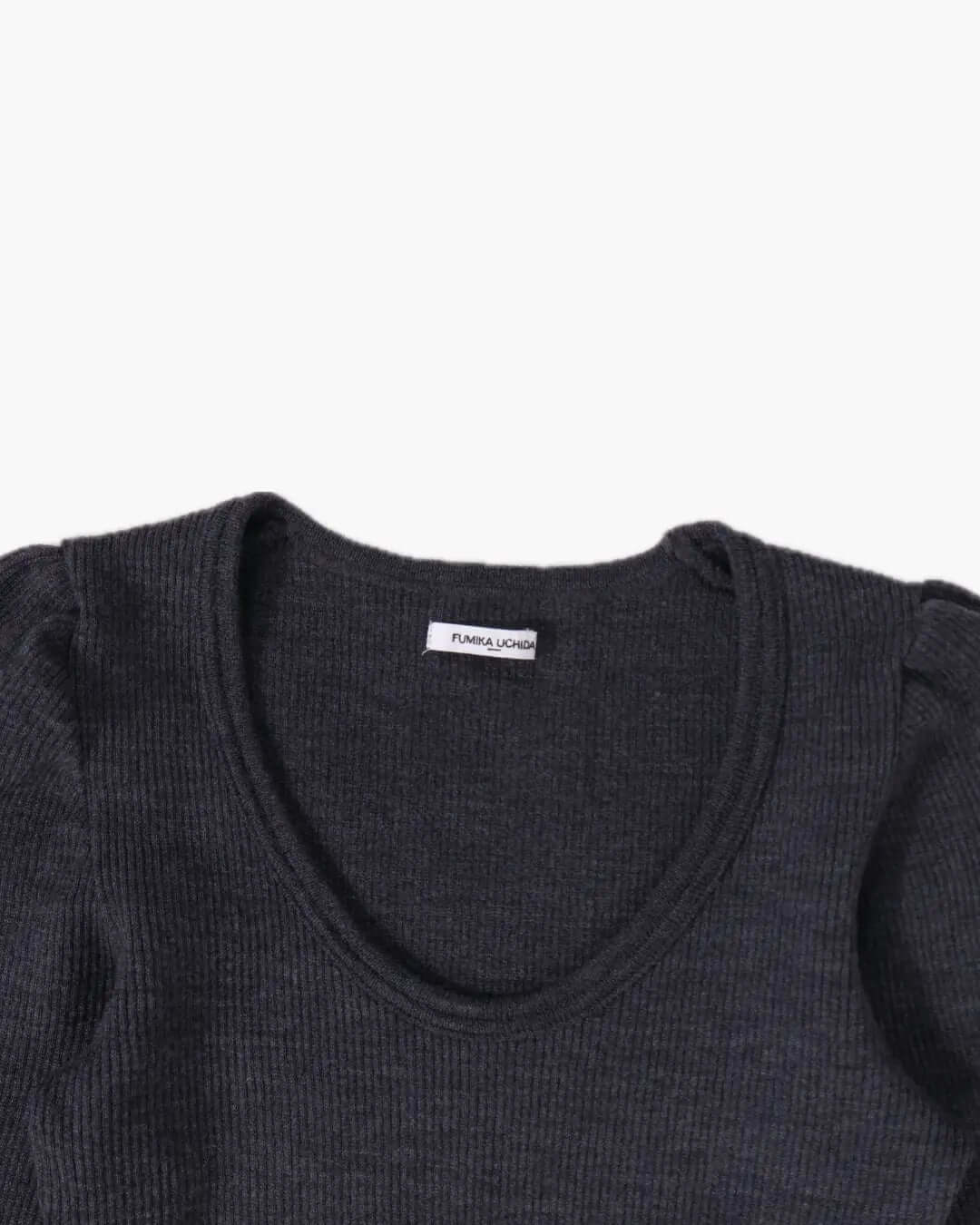 FUMIKA UCHIDA / RIB STITCH U-NECK UNDERWEAR / TOP CHARCOAL - 601 | 京都ウィメンズセレクトショップ